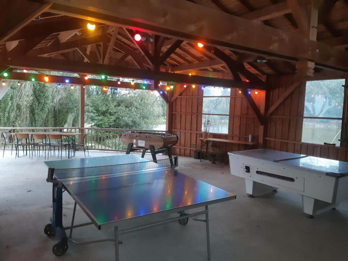 Camping De La Chagnee Saint-Aubin-le-Cloud Экстерьер фото