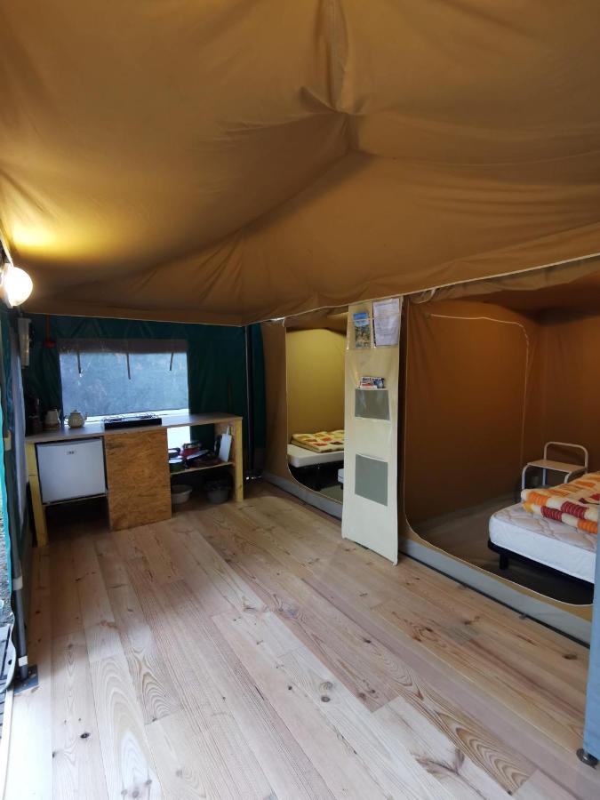 Camping De La Chagnee Saint-Aubin-le-Cloud Экстерьер фото