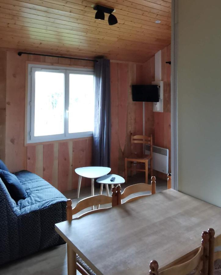 Camping De La Chagnee Saint-Aubin-le-Cloud Экстерьер фото